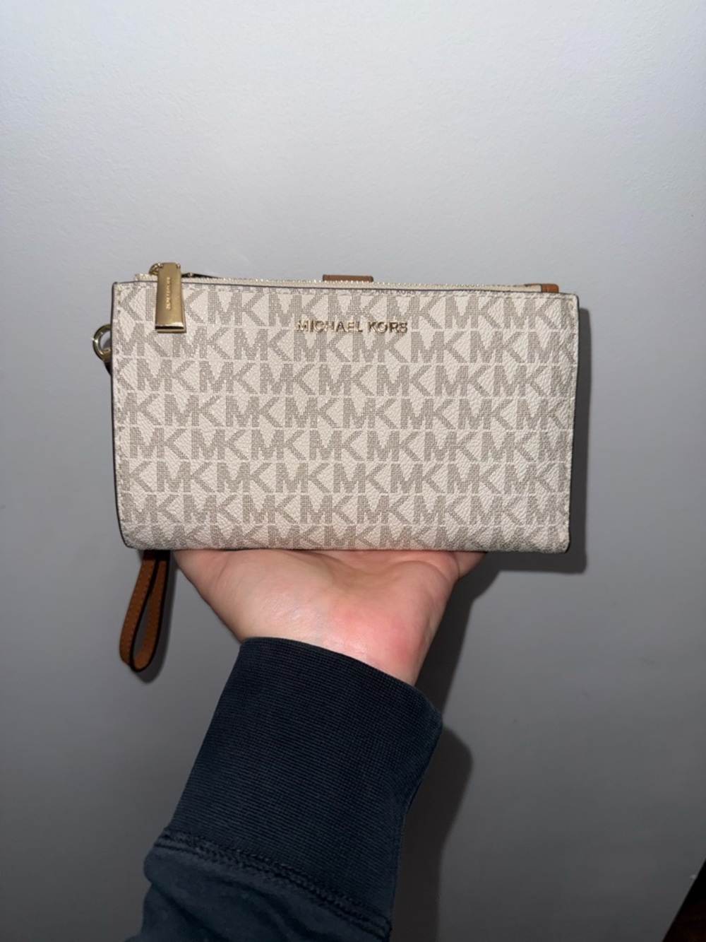 Michael Kors Jet Set DBLZP Wristlet Vanilla Logo Canvas Wristlet with Tan Straps